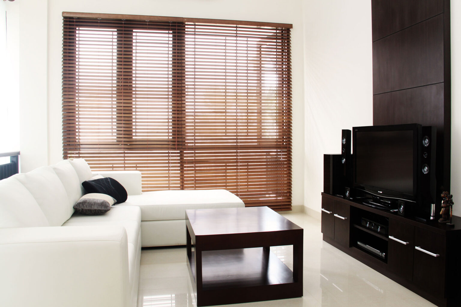 Wooden-Blinds-10